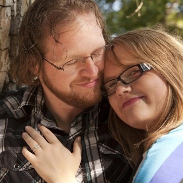 Close engagement photo of Rexford and Jaclyn in Boulder, Colorado